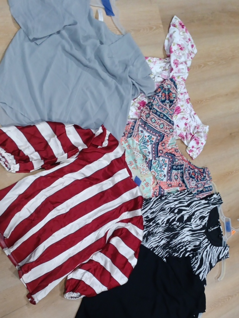 Bundle Of 6 Tops